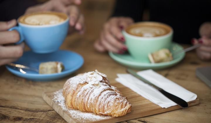 friends enjoying coffee and cake