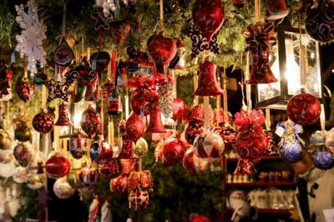 baubles on christmas tree