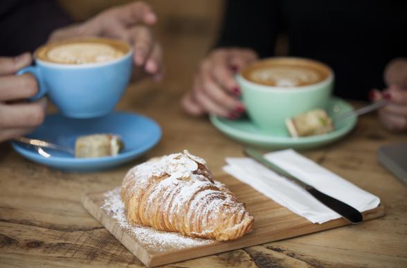 friends enjoying coffee and cake